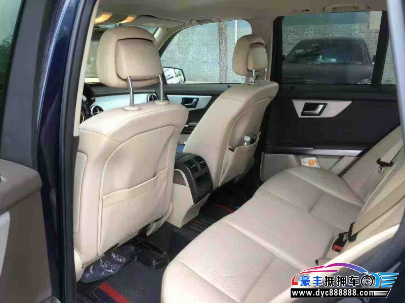 13年奔驰GLK轿车抵押车出售