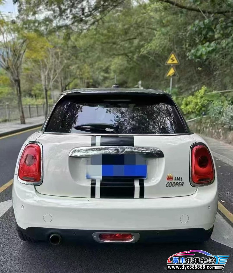 16年宝马MINI轿车抵押车出售