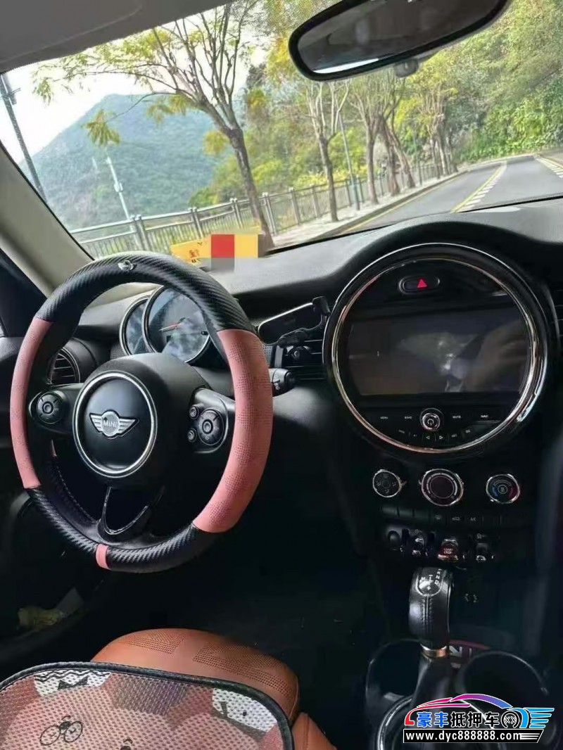 16年宝马MINI轿车抵押车出售