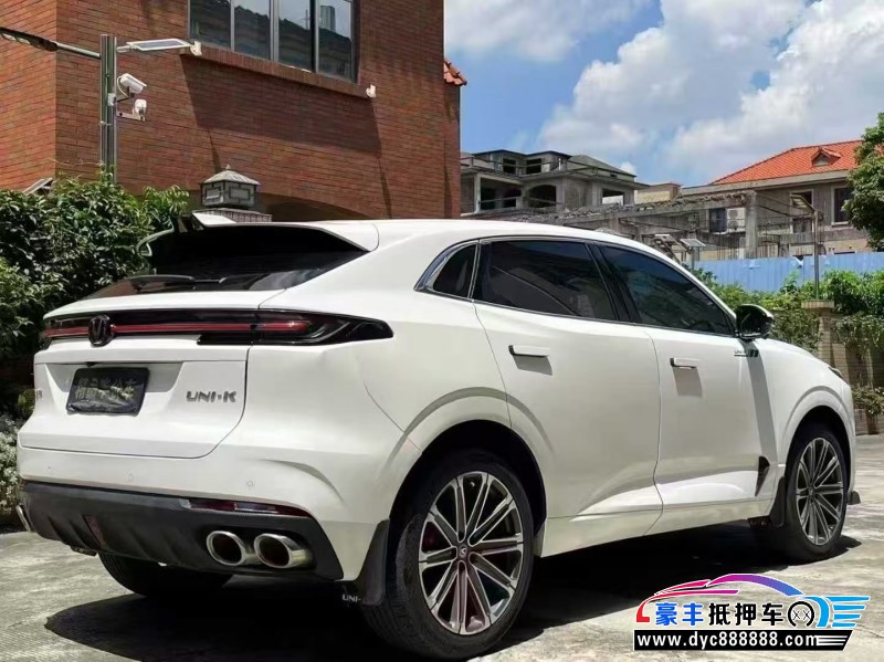 24年长安长安UNI轿车抵押车出售