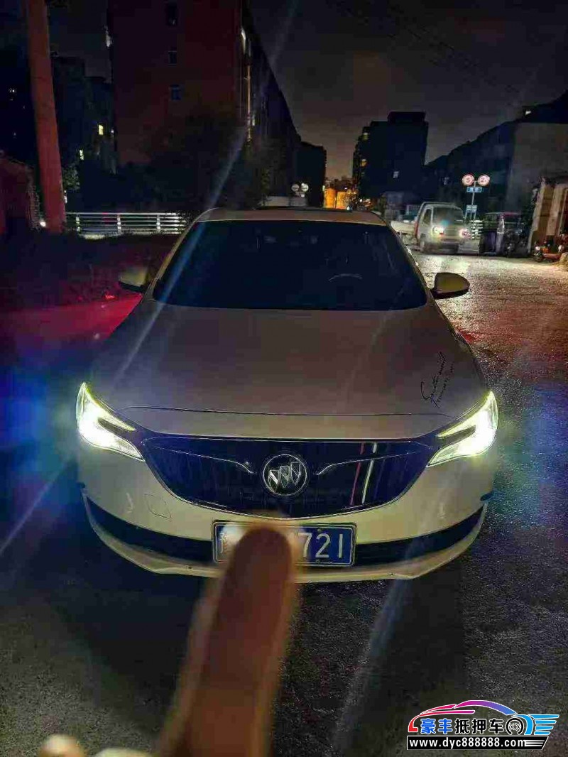 抵押车出售19年别克英朗轿车