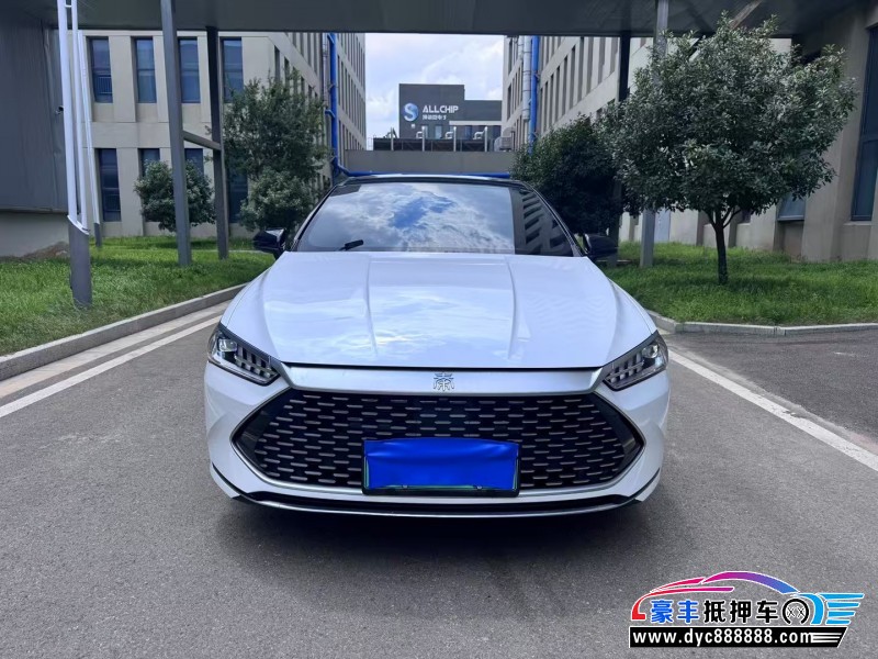抵押车出售23年比亚迪秦轿车
