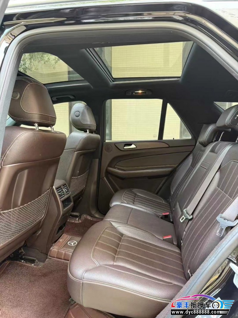 17年奔驰GLE轿车抵押车出售