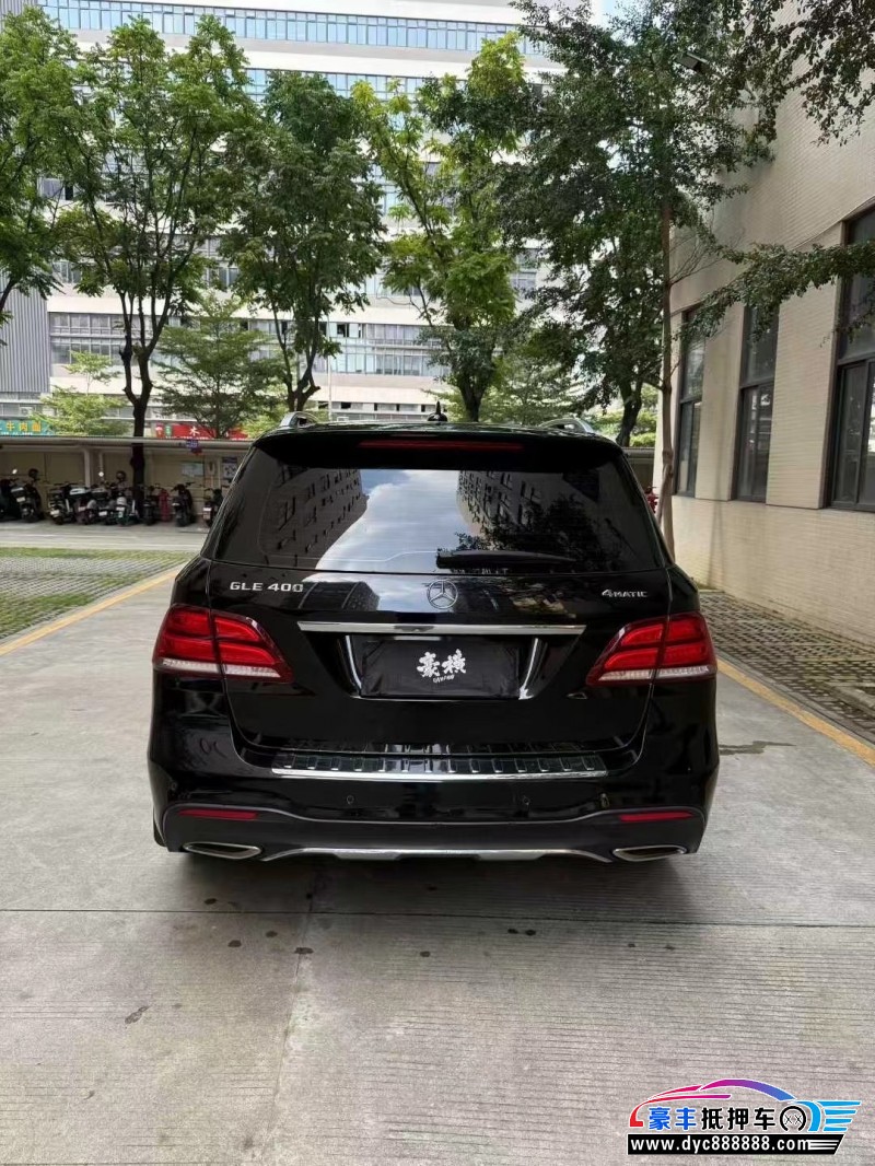 17年奔驰GLE轿车抵押车出售