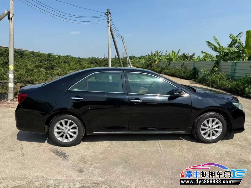 13年丰田凯美瑞轿车抵押车出售