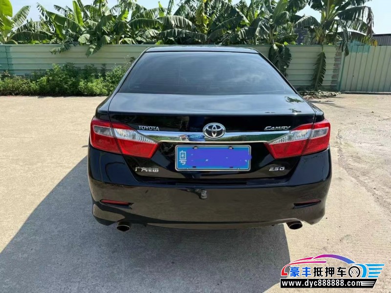 13年丰田凯美瑞轿车抵押车出售