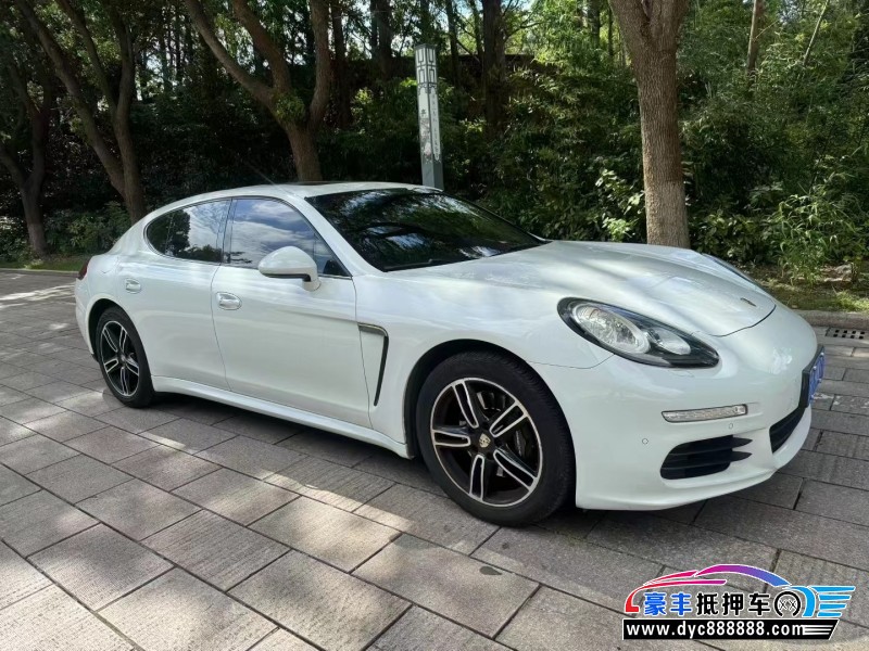 15年保时捷帕纳梅拉轿车抵押车出售