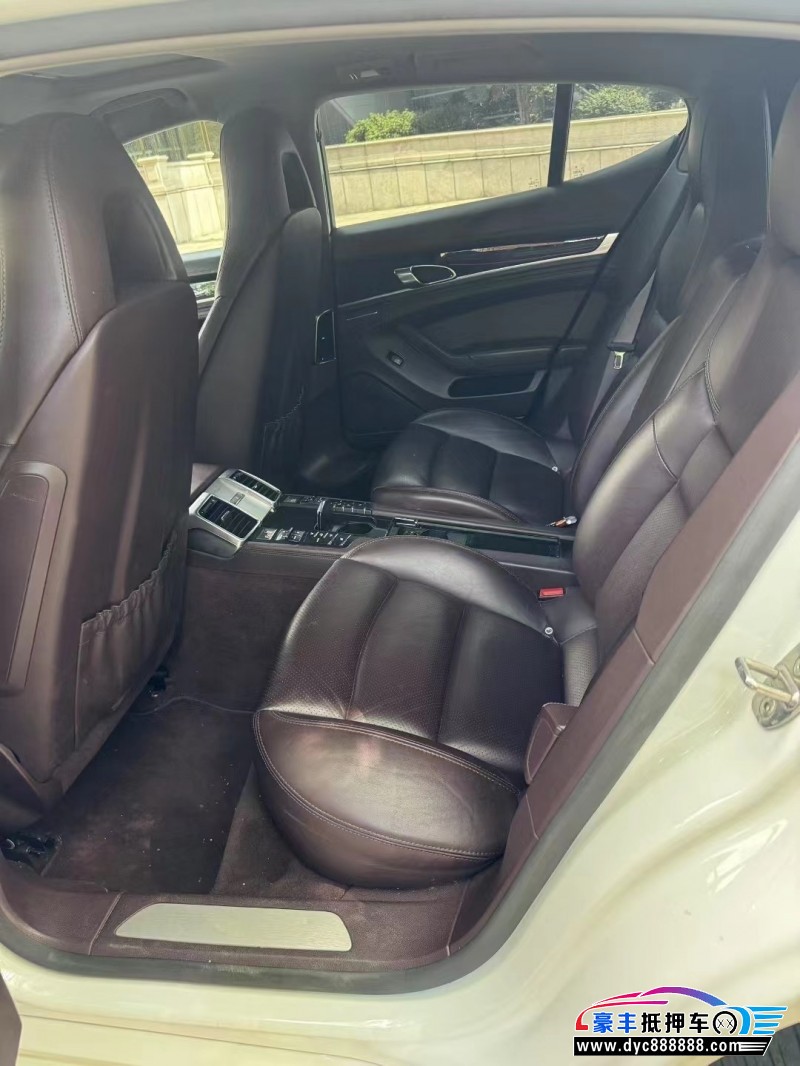 15年保时捷帕纳梅拉轿车抵押车出售