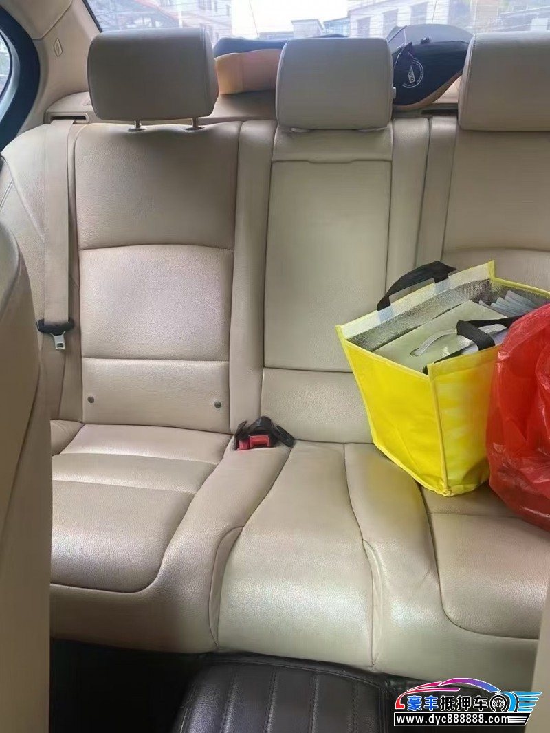 11年宝马5系轿车抵押车出售