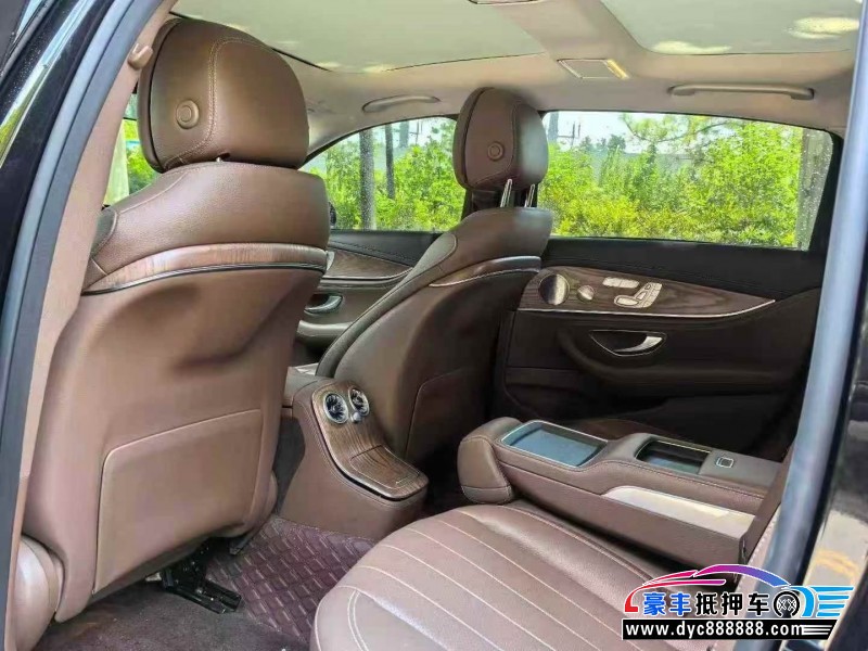 23年奔驰E轿车抵押车出售