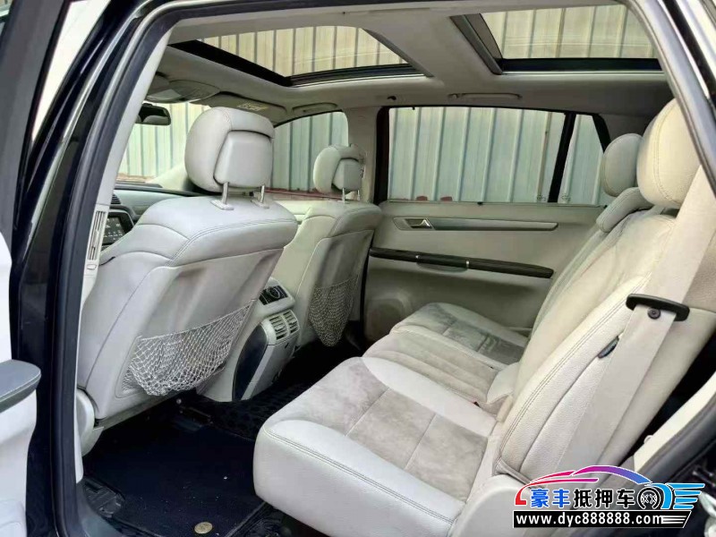 15年奔驰R轿车抵押车出售