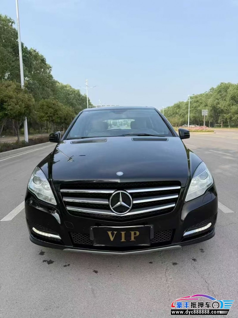 14年奔驰R轿车抵押车出售