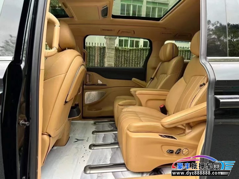 24年岚图梦想家轿车抵押车出售