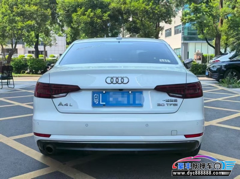 18年奥迪A4L轿车抵押车出售