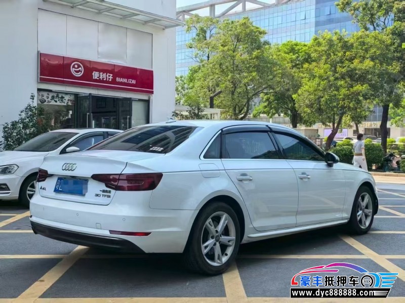 18年奥迪A4L轿车抵押车出售