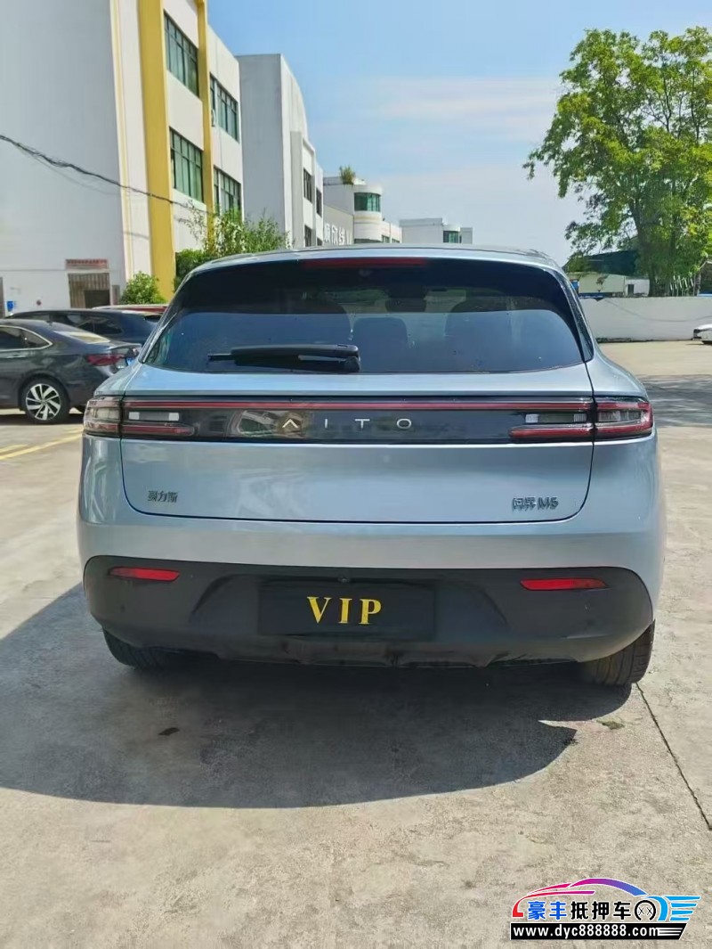 24年华为问界轿车抵押车出售