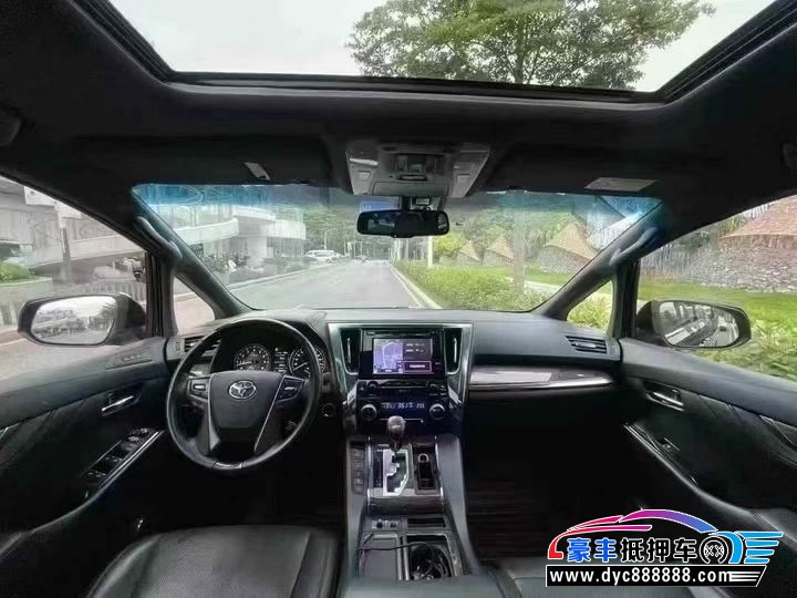 19年丰田埃尔法轿车抵押车出售