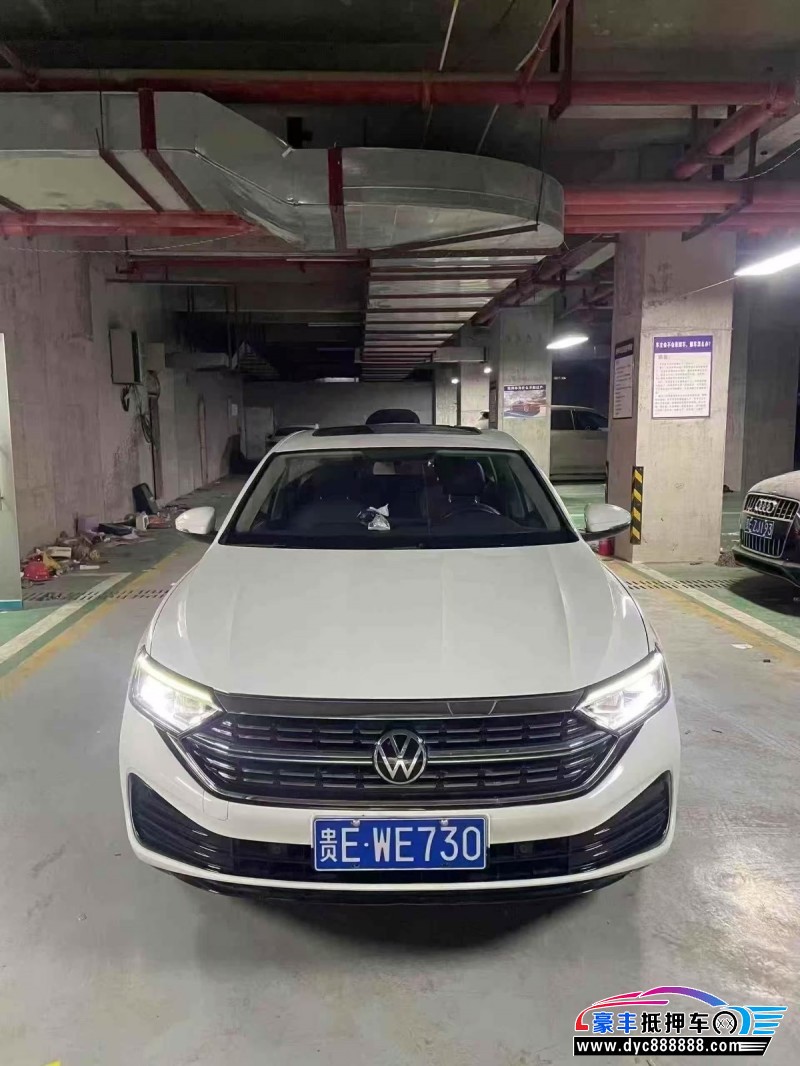 22年大众速腾轿车