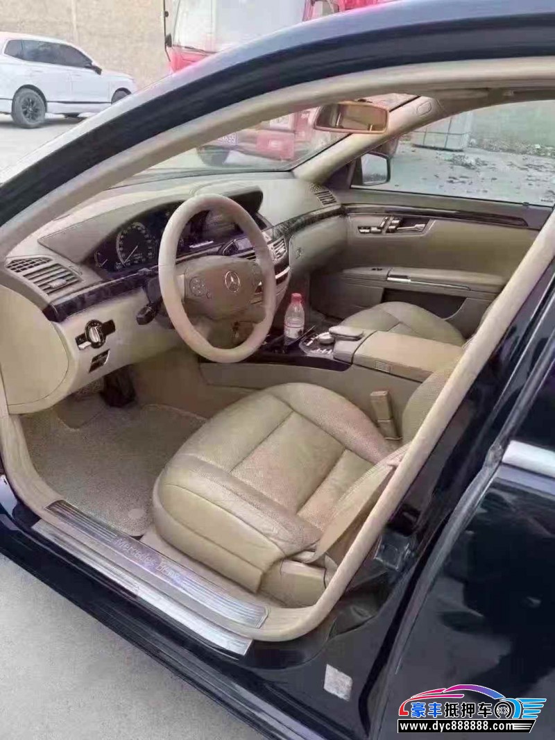 12年奔驰S轿车抵押车出售