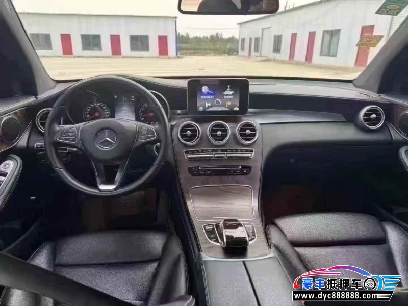 16年奔驰GLC轿车抵押车出售