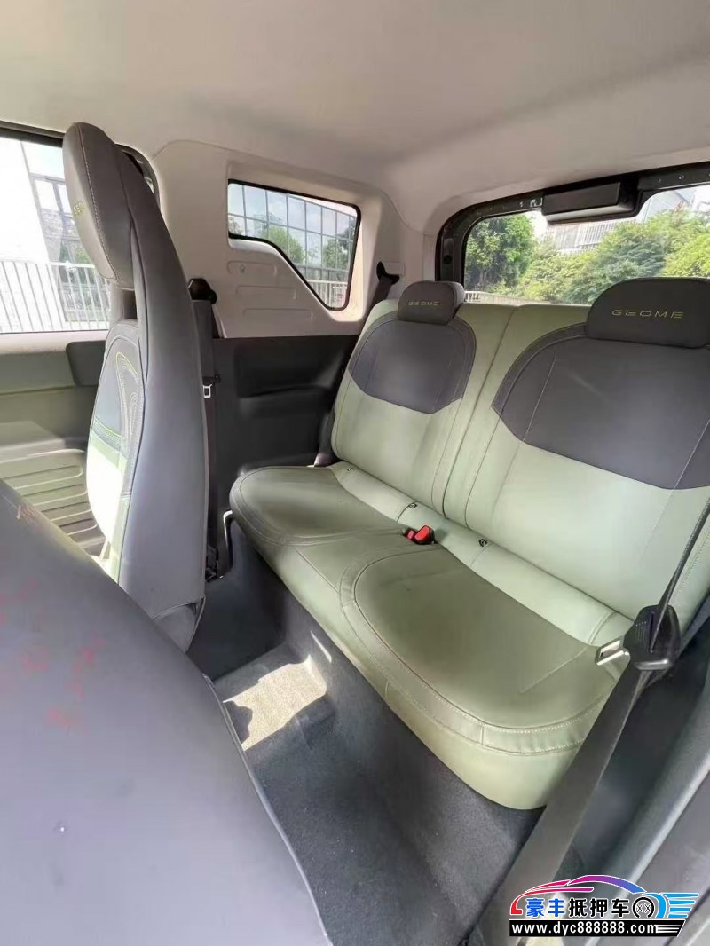 24年吉利熊猫轿车抵押车出售