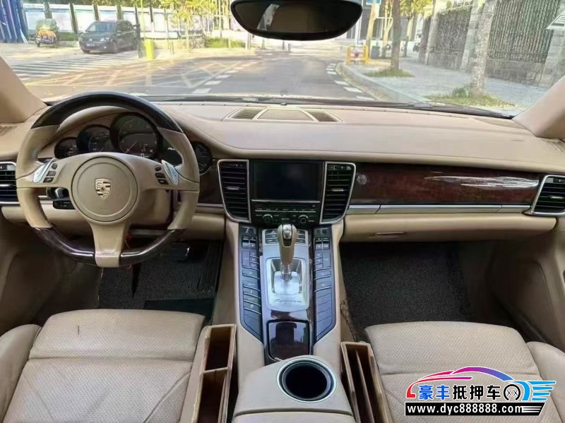 13年保时捷帕纳梅拉轿车抵押车出售