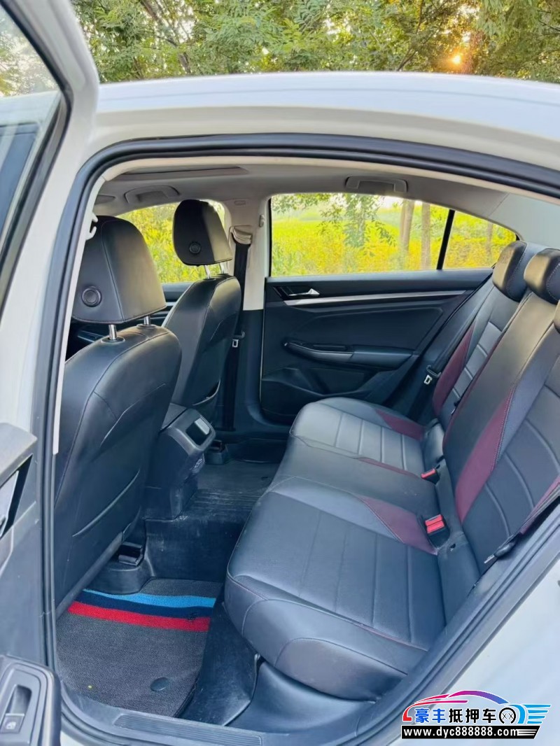 19年大众宝来轿车抵押车出售