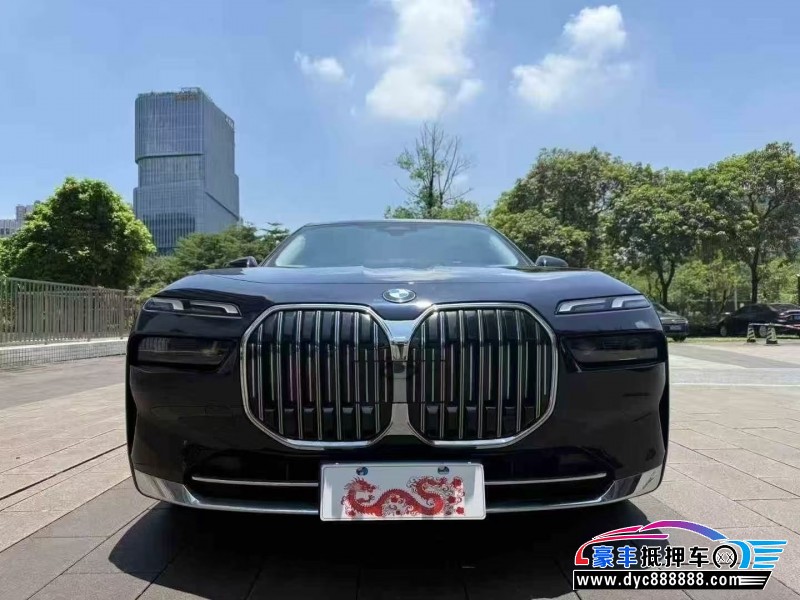抵押车出售23年宝马7系轿车