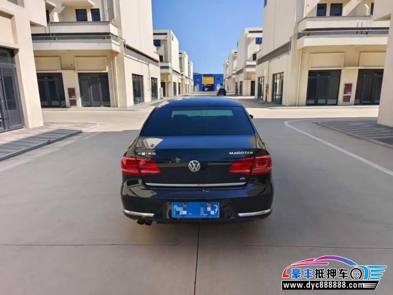 13年大众迈腾轿车抵押车出售