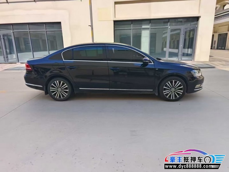 13年大众迈腾轿车抵押车出售