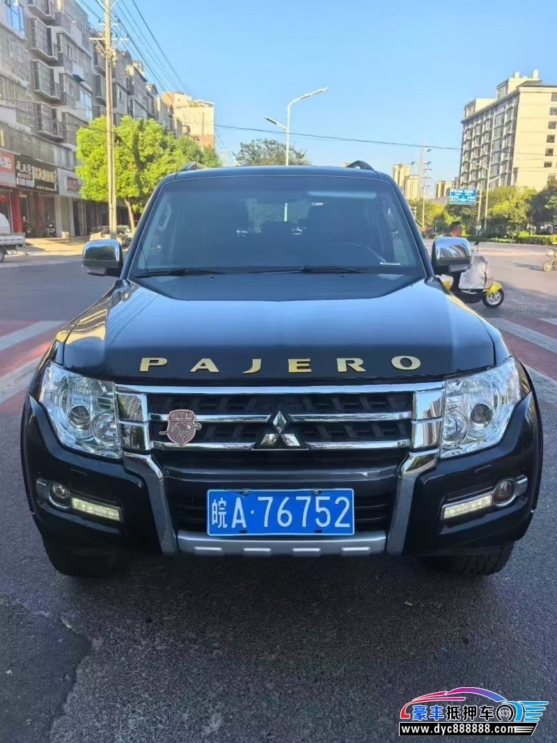 14年三菱帕杰罗SUV
