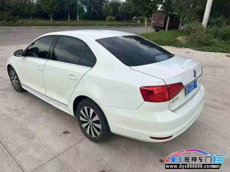 17年大众速腾轿车抵押车出售