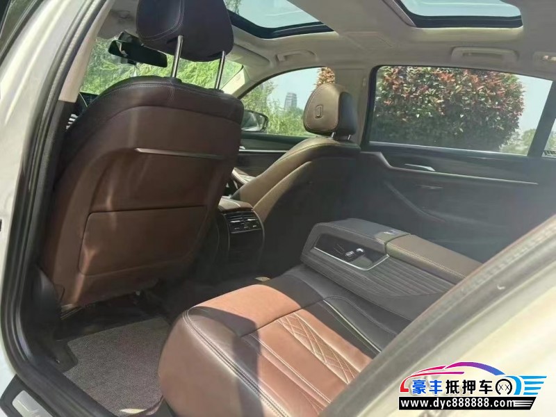 20年宝马5系轿车抵押车出售