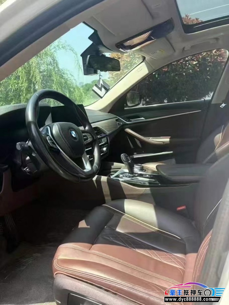 20年宝马5系轿车抵押车出售