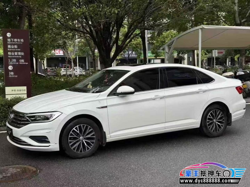 21年大众速腾轿车抵押车出售