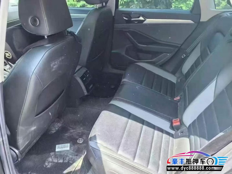 22年大众速腾轿车抵押车出售