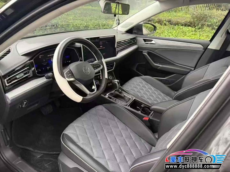 25年大众速腾轿车抵押车出售