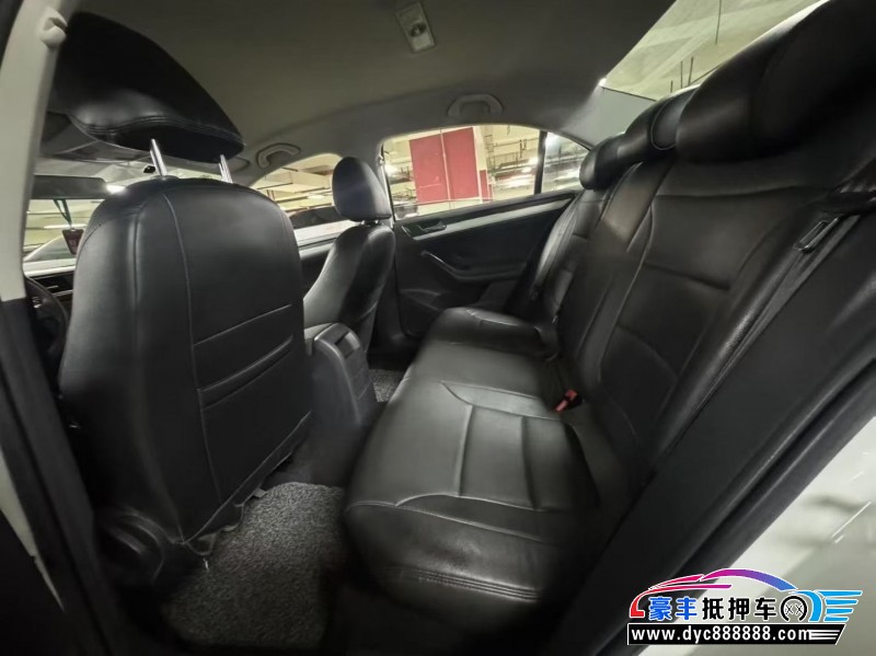 19年大众速腾轿车抵押车出售