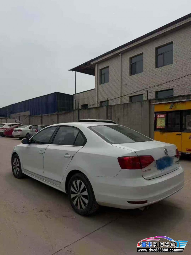 17年大众速腾轿车抵押车出售