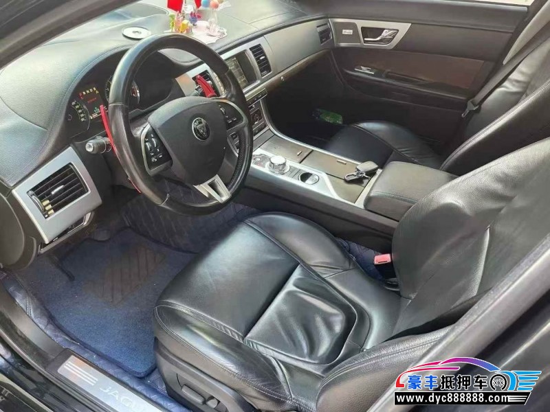 14年捷豹XF轿车抵押车出售