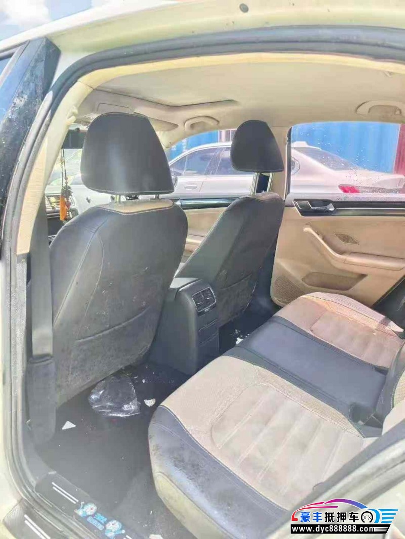 16年大众速腾轿车抵押车出售