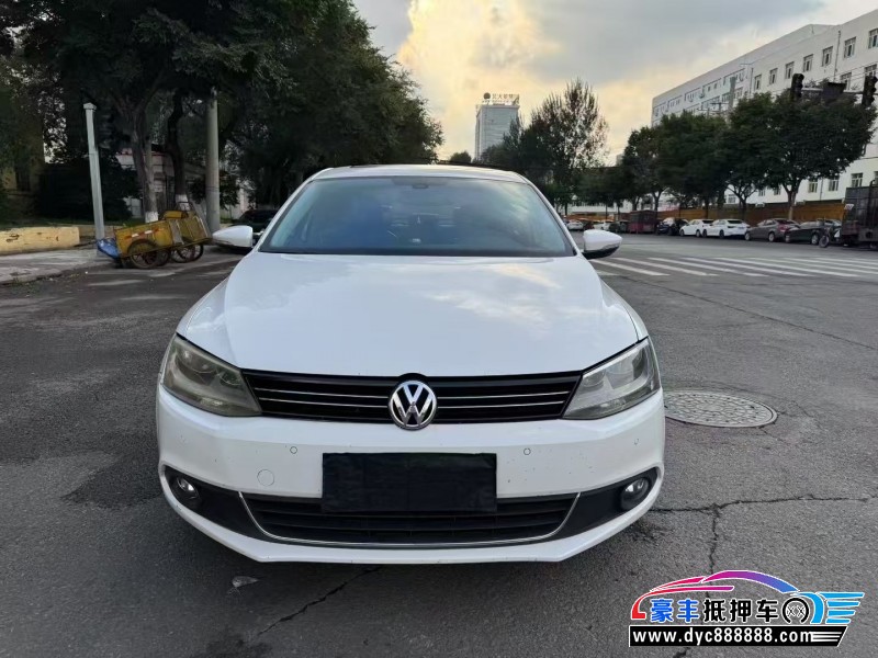 13年大众速腾轿车抵押车出售