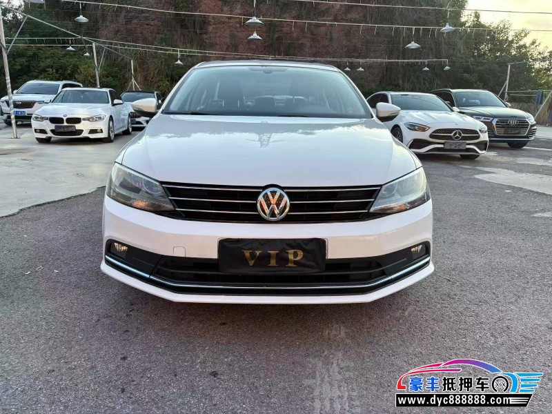 19年大众速腾轿车抵押车出售