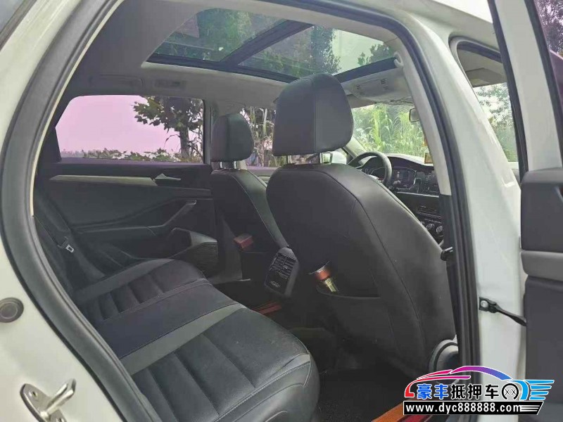 21年大众速腾轿车抵押车出售