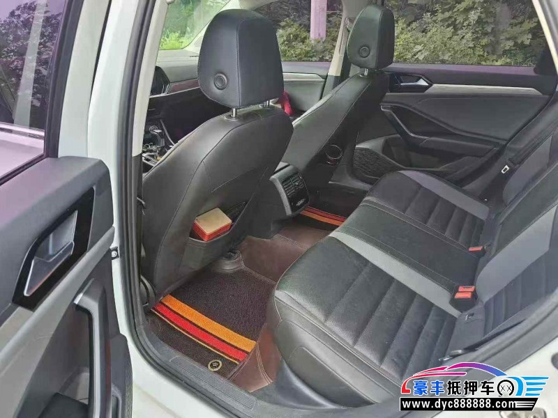 21年大众速腾轿车抵押车出售