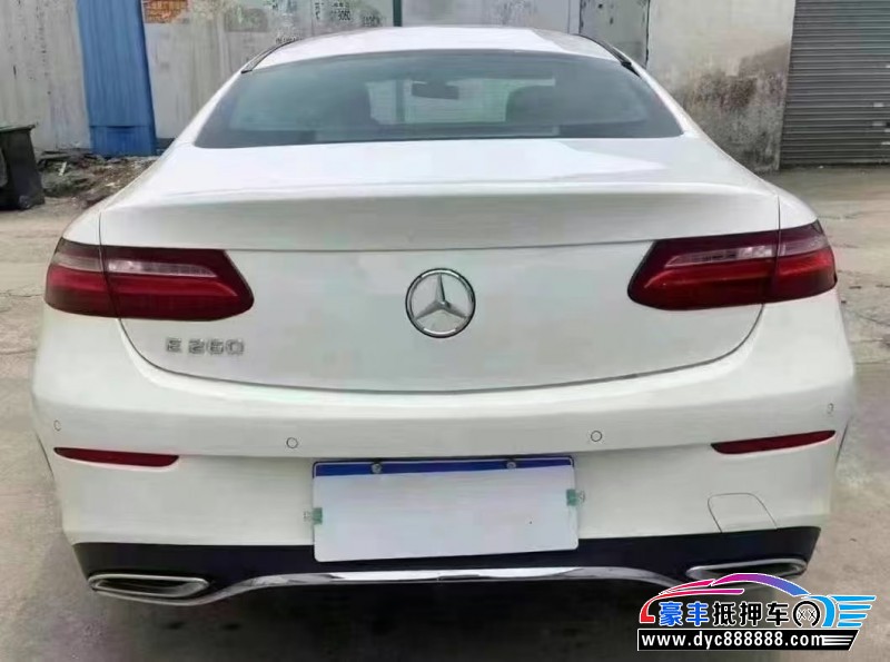 21年奔驰E轿车抵押车出售