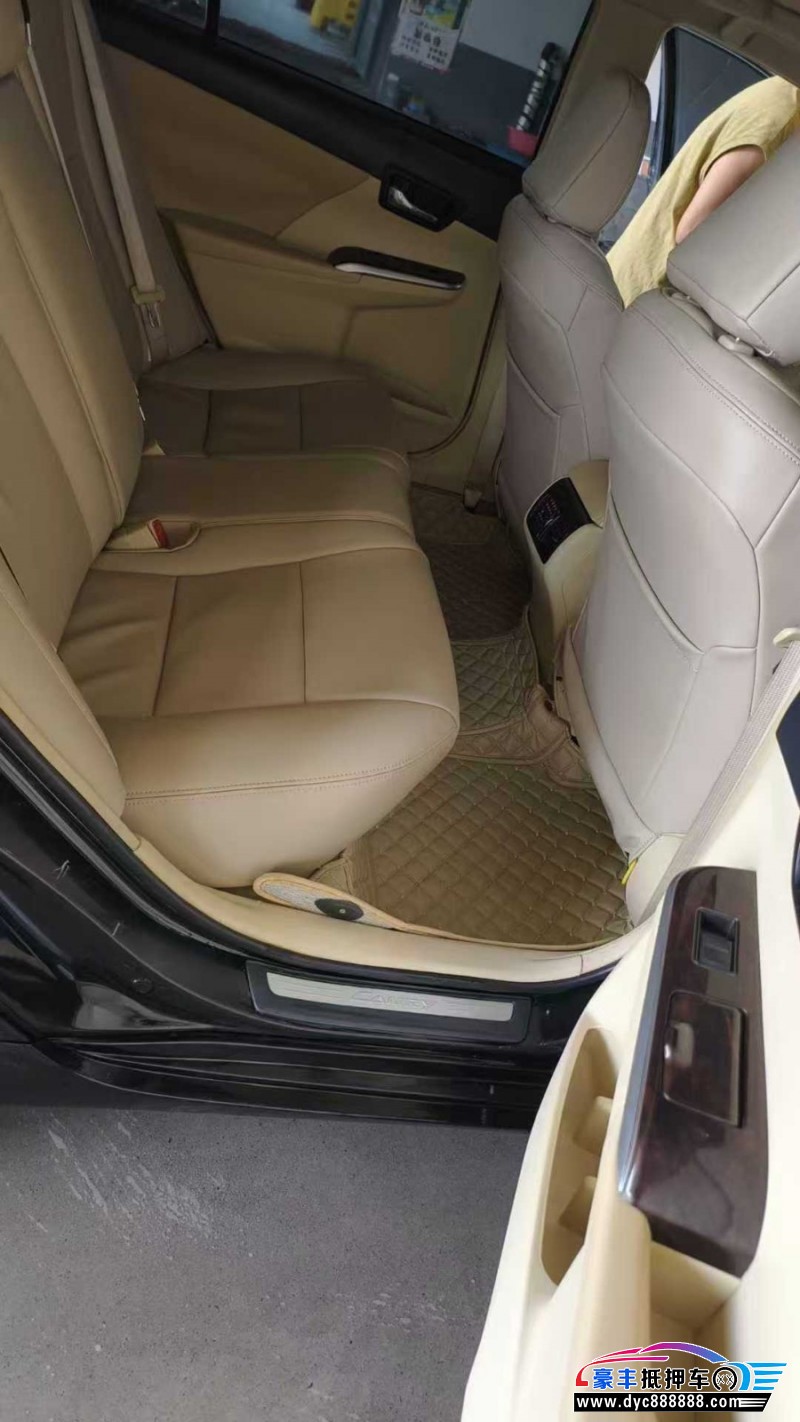 16年丰田凯美瑞轿车抵押车出售