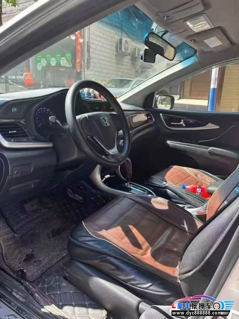 15年本田凌派轿车抵押车出售