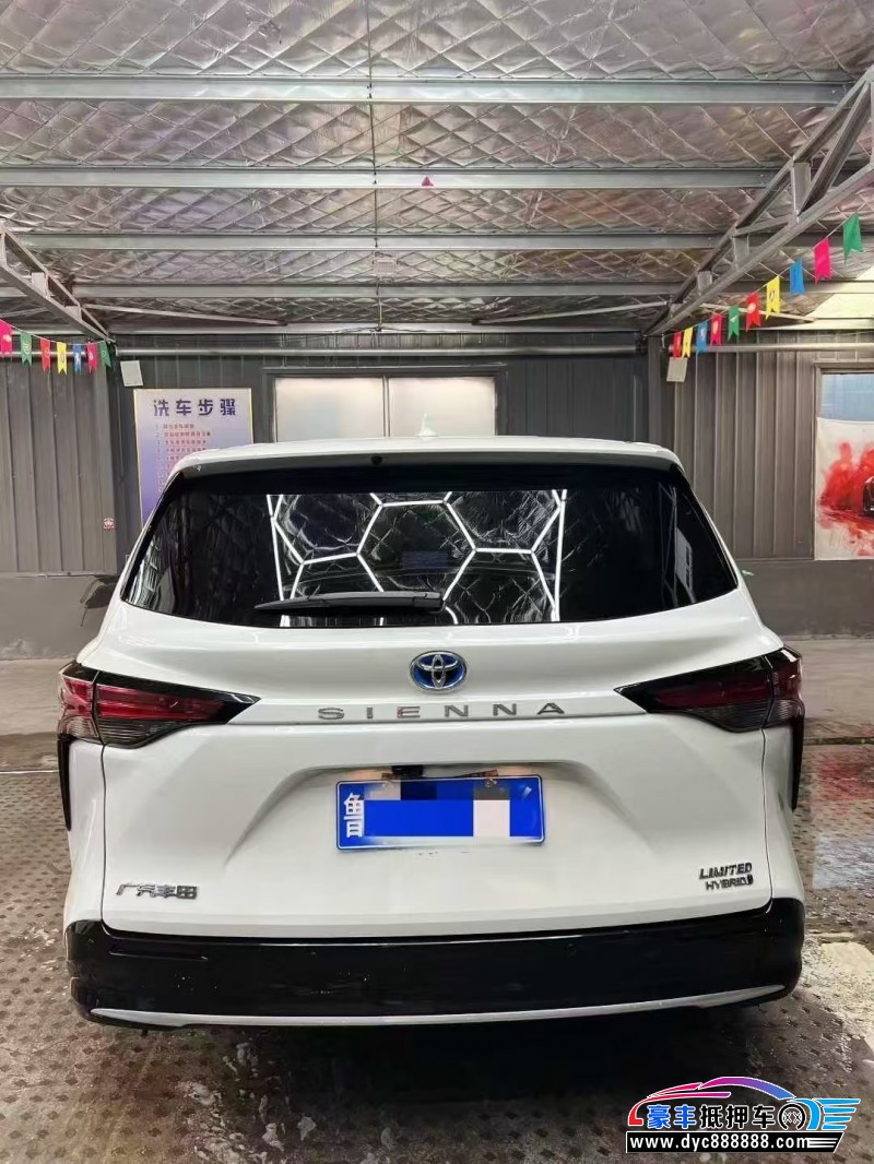 23年丰田塞纳轿车抵押车出售