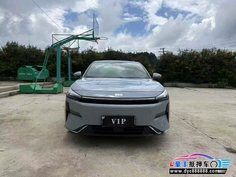 24年吉利银河L6轿车抵押车出售